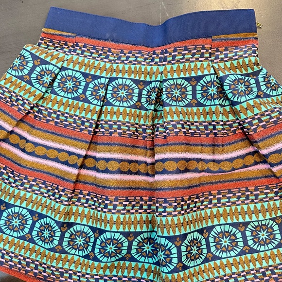 ANTHROPOLOGIE - NOMAD MORGAN CAPER - MULTI-COLOR PLEATED A-LINE SKIRT - SIZE 6 - Picture 2 of 9